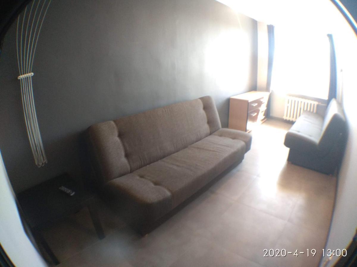 2120 Przyjazni 4 - Tanie Pokoje - Samodzielne Zameldowanie - Self Check In Poznaň Exteriér fotografie
