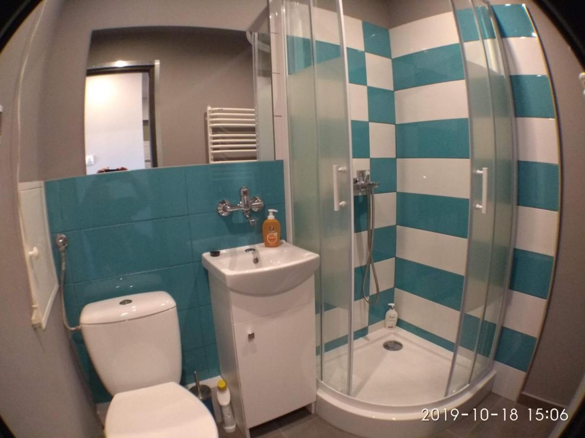 2120 Przyjazni 4 - Tanie Pokoje - Samodzielne Zameldowanie - Self Check In Poznaň Exteriér fotografie