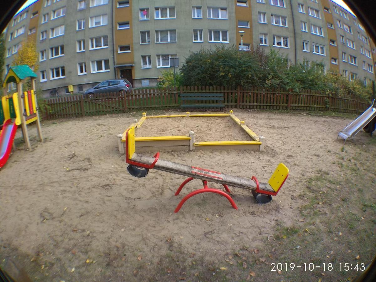 2120 Przyjazni 4 - Tanie Pokoje - Samodzielne Zameldowanie - Self Check In Poznaň Exteriér fotografie