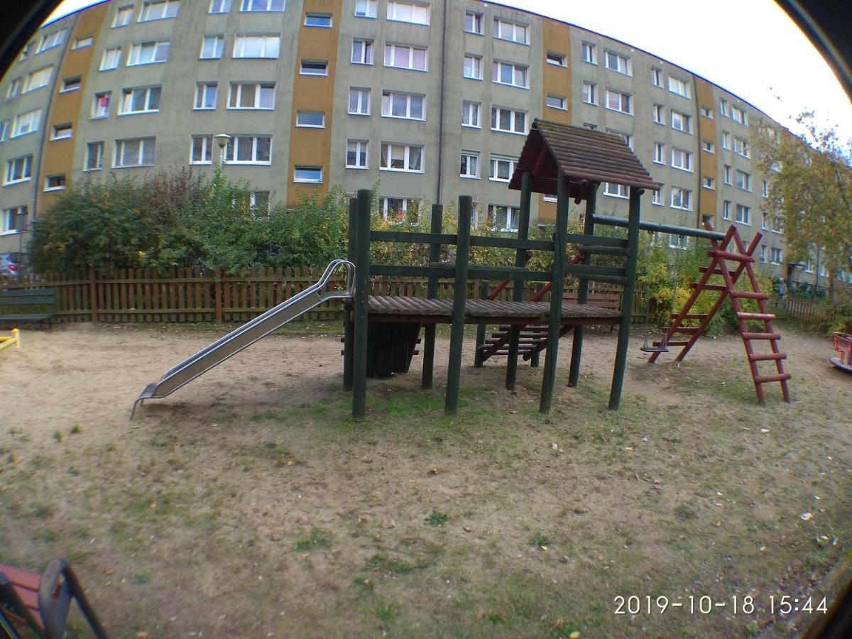 2120 Przyjazni 4 - Tanie Pokoje - Samodzielne Zameldowanie - Self Check In Poznaň Exteriér fotografie