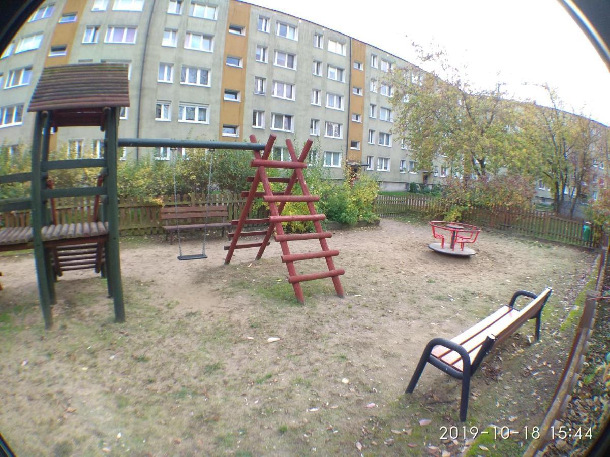 2120 Przyjazni 4 - Tanie Pokoje - Samodzielne Zameldowanie - Self Check In Poznaň Exteriér fotografie