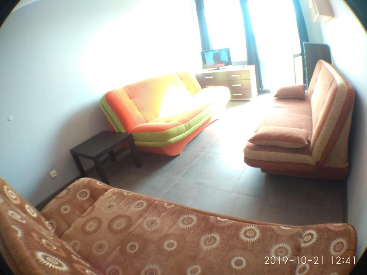 2120 Przyjazni 4 - Tanie Pokoje - Samodzielne Zameldowanie - Self Check In Poznaň Exteriér fotografie