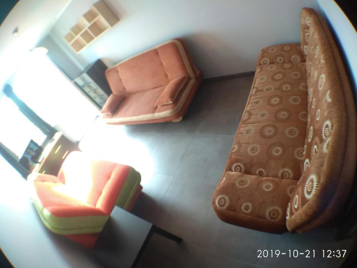 2120 Przyjazni 4 - Tanie Pokoje - Samodzielne Zameldowanie - Self Check In Poznaň Exteriér fotografie